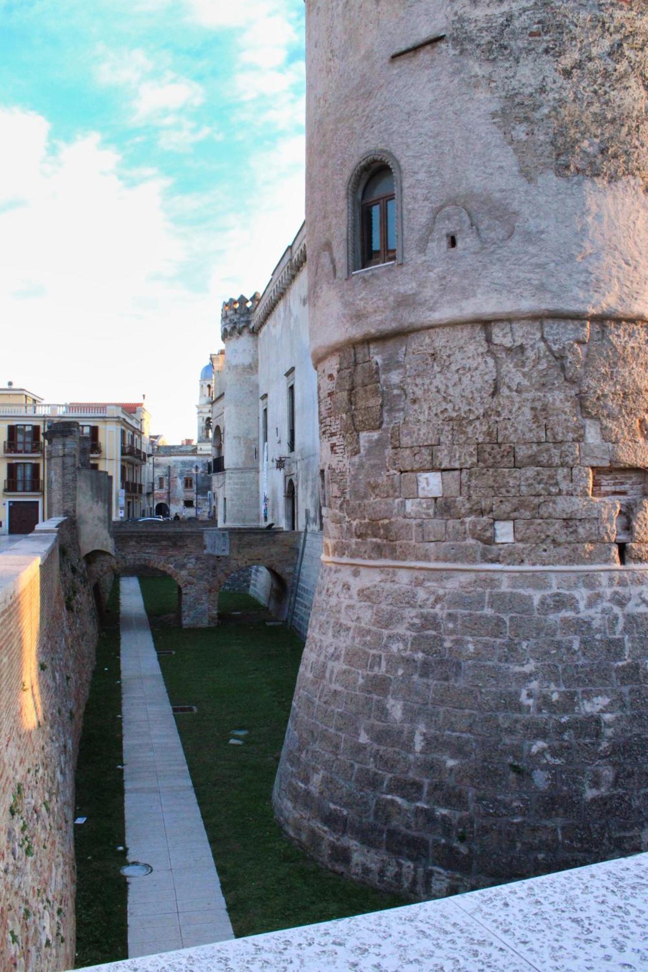 B&B Palazzo Croghan Torremaggiore Bagian luar foto