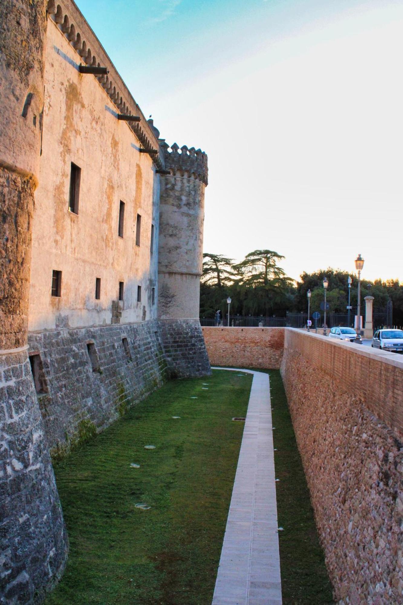 B&B Palazzo Croghan Torremaggiore Bagian luar foto
