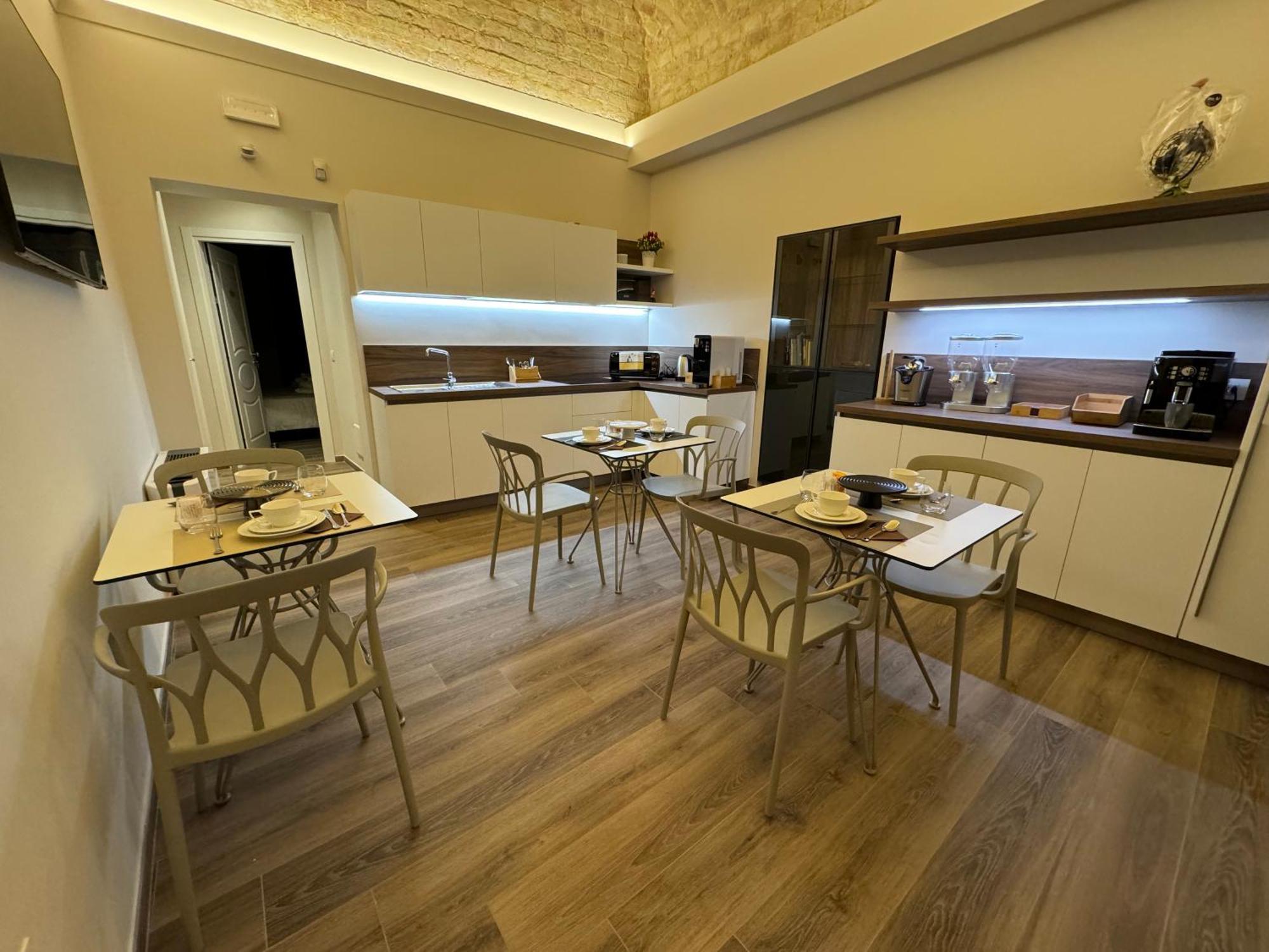 B&B Palazzo Croghan Torremaggiore Bagian luar foto