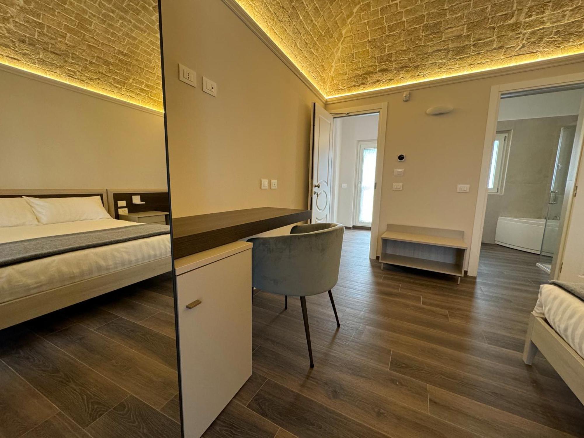 B&B Palazzo Croghan Torremaggiore Bagian luar foto