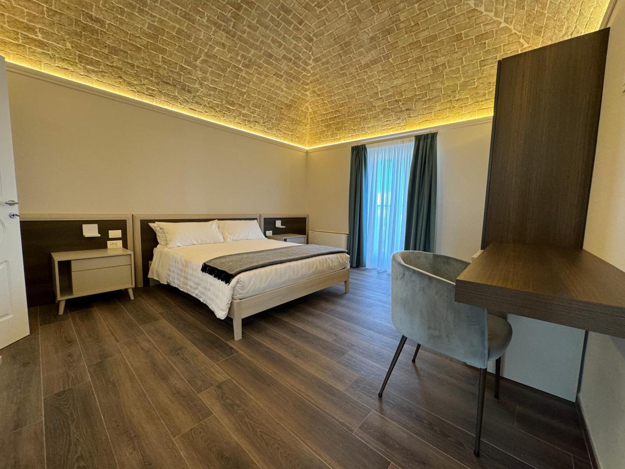 B&B Palazzo Croghan Torremaggiore Bagian luar foto