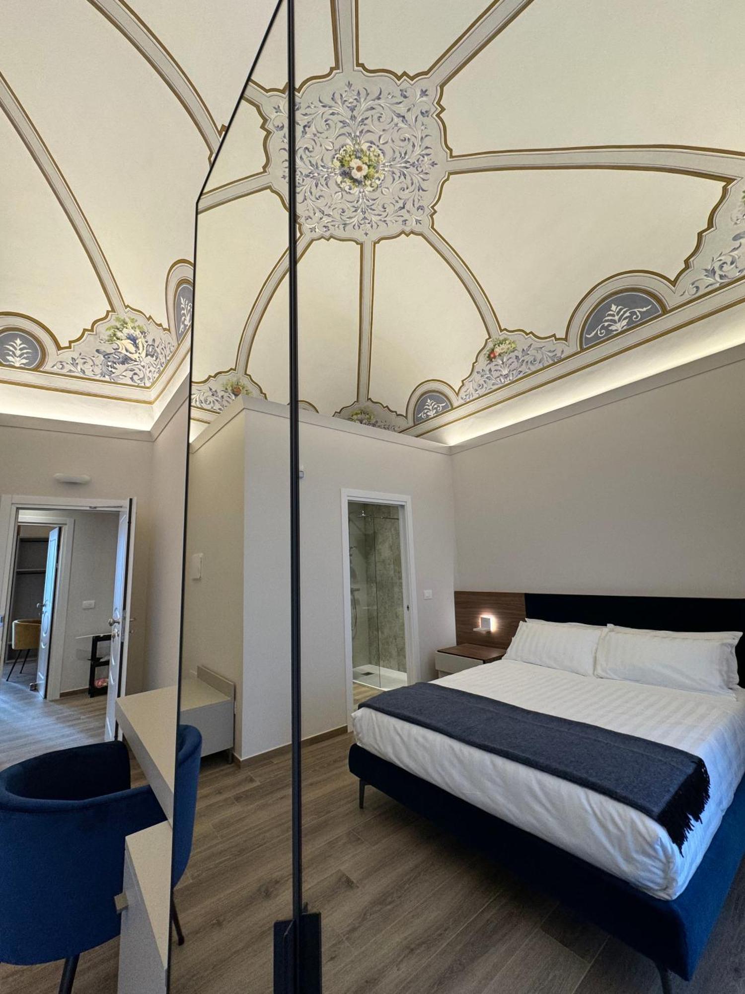 B&B Palazzo Croghan Torremaggiore Bagian luar foto