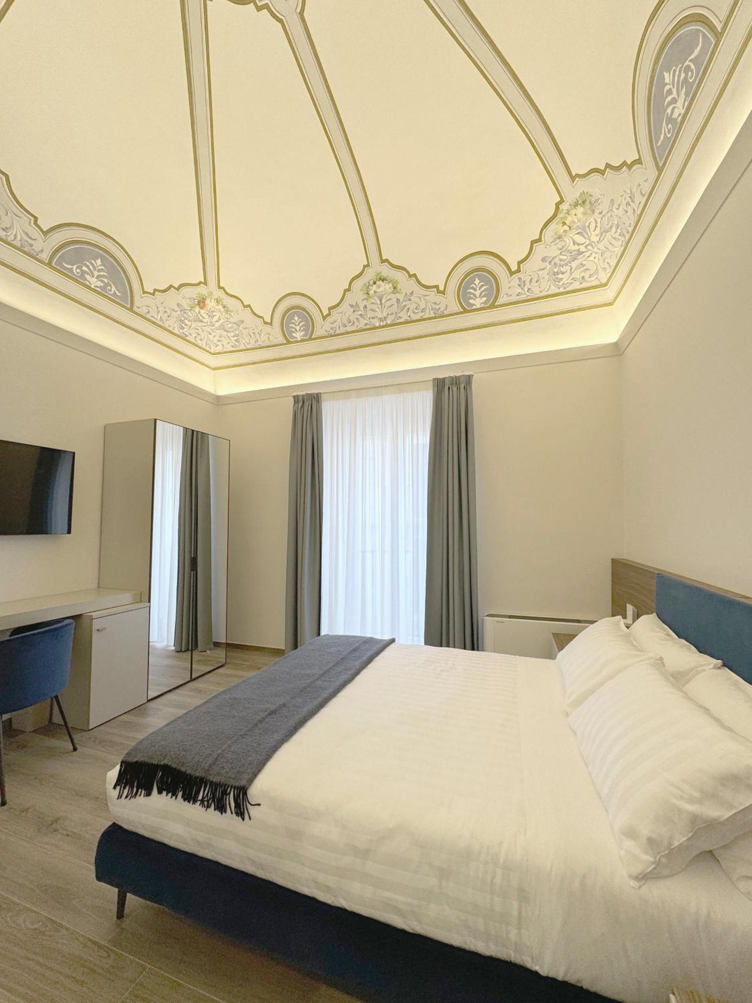 B&B Palazzo Croghan Torremaggiore Bagian luar foto