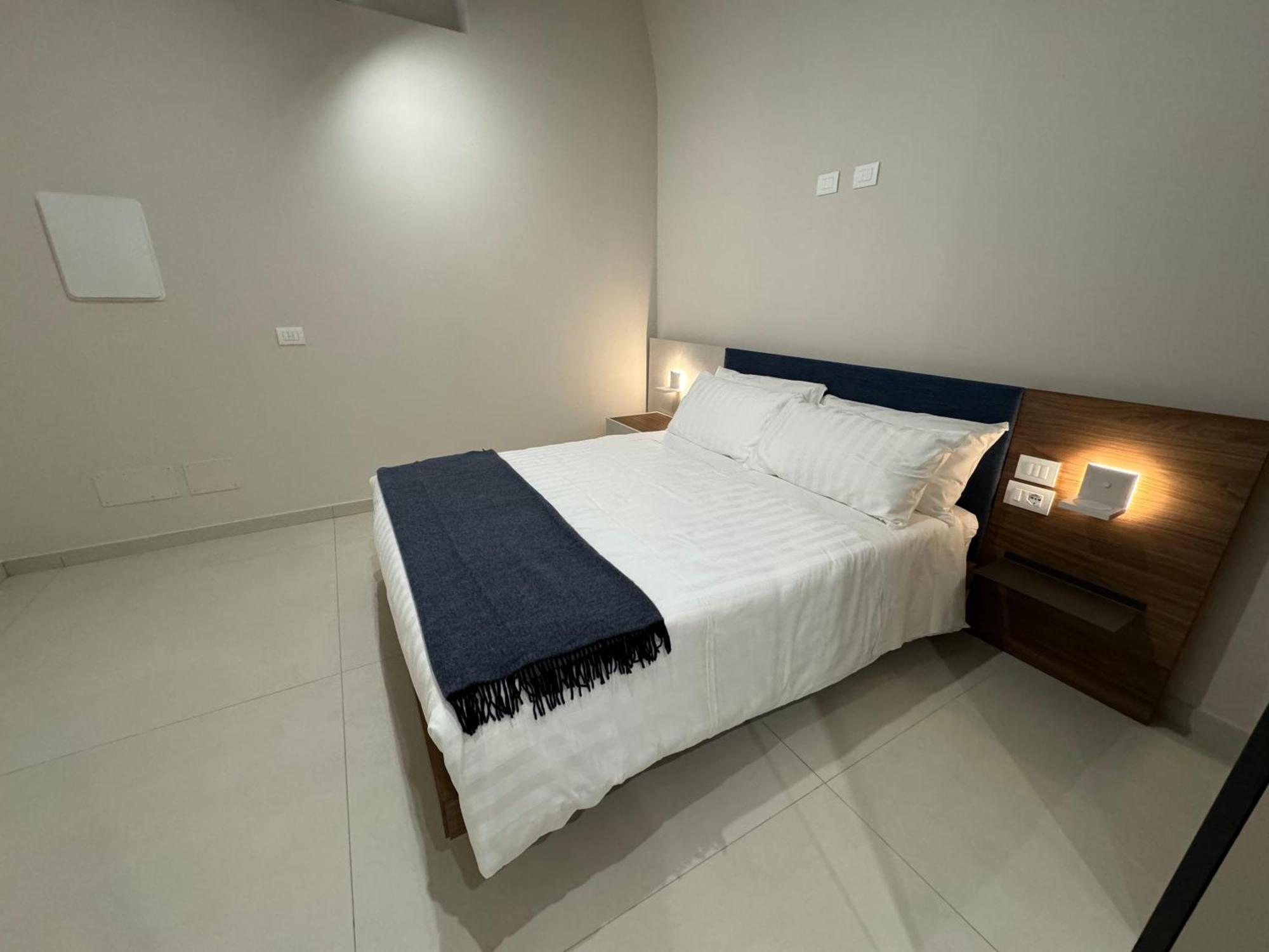 B&B Palazzo Croghan Torremaggiore Bagian luar foto
